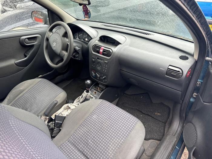 Opel Corsa C 1.2 16V Sloopvoertuig (2002, Blauw)