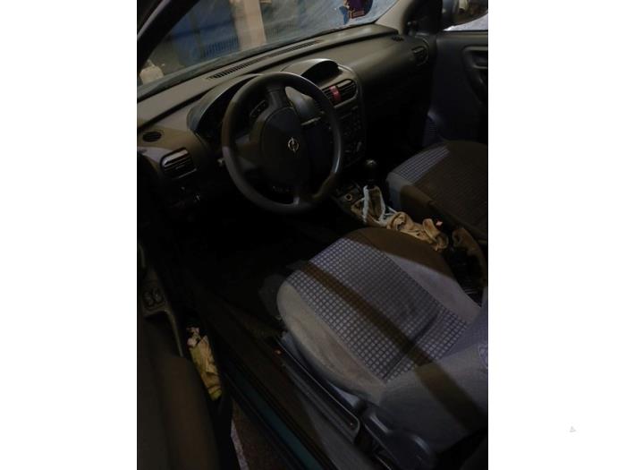 Opel Corsa C 1.2 16V Sloopvoertuig (2002, Blauw)