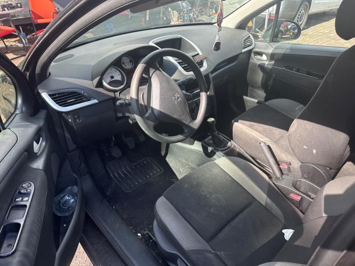 Peugeot 207/207+ 1.4 16V Sloopvoertuig (2007, Zwart)