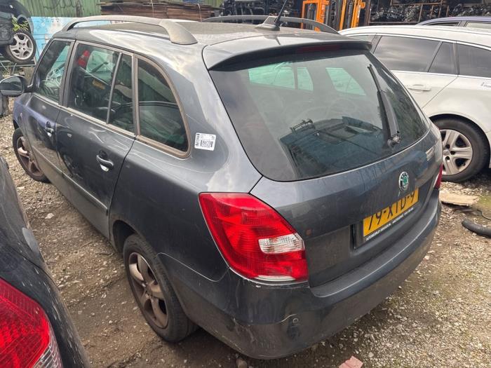 Skoda Fabia II Combi 1.2 TDI 12V Greenline Sloopvoertuig (2012, Grijs)