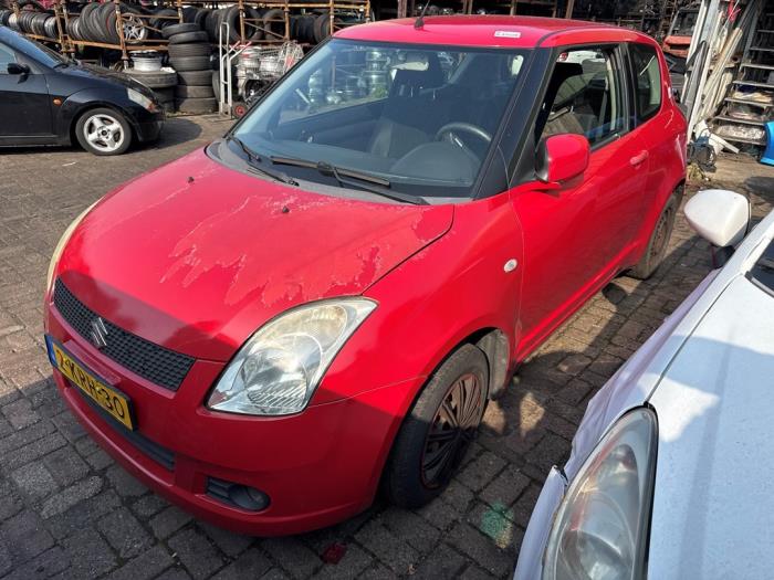 Suzuki Swift 1.3 VVT 16V Sloopvoertuig (2005, Rood)