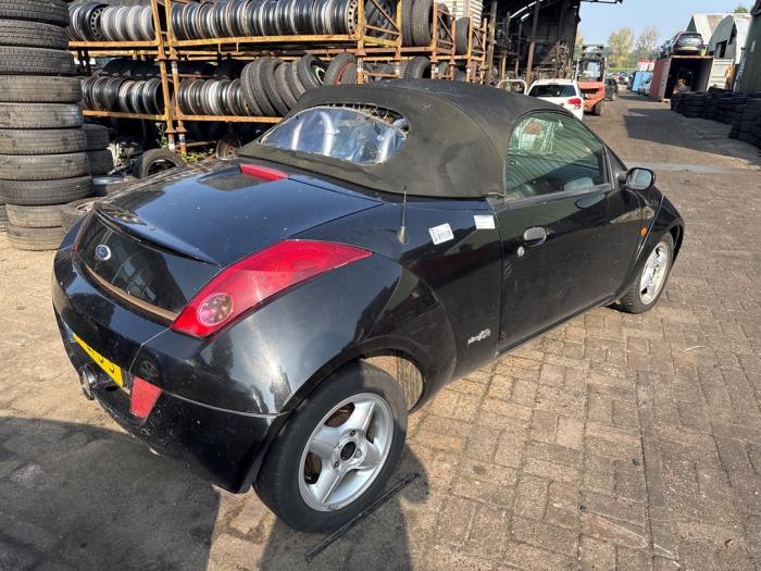 Ford StreetKa 1.6i Sloopvoertuig (2003, Zwart)
