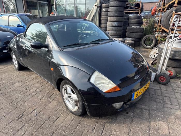 Ford StreetKa 1.6i Sloopvoertuig (2003, Zwart)