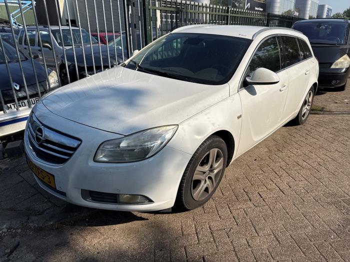Opel Insignia Sports Tourer 1.4 Turbo 16V Ecotec Sloopvoertuig (2012, Wit)