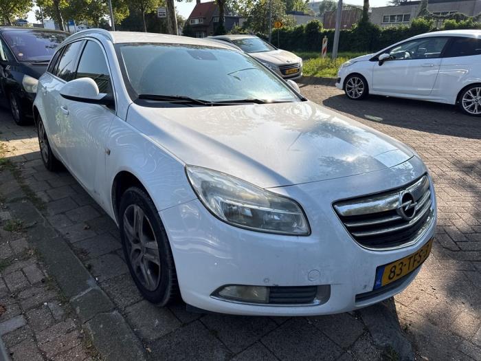 Opel Insignia Sports Tourer 1.4 Turbo 16V Ecotec Sloopvoertuig (2012, Wit)