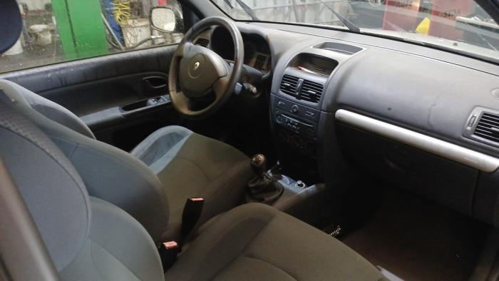 Renault Clio II 1.2 16V Sloopvoertuig (2003, Grijs)