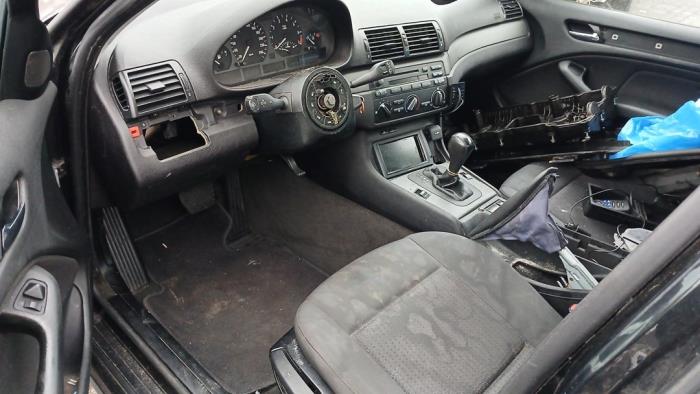 BMW 3 serie 316i 16V Sloopvoertuig (2004, Zwart)