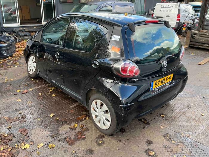 Toyota Aygo 1.0 12V VVT-i Sloopvoertuig (2010, Zwart)