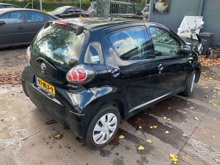 Toyota Aygo 1.0 12V VVT-i Sloopvoertuig (2010, Zwart)