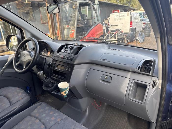 Mercedes Vito 2.2 111 CDI 16V Sloopvoertuig (2007, Graniet)