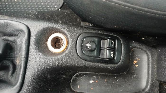 Peugeot 206 1.4 16V Sloopvoertuig (2004, Grijs)