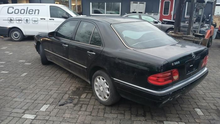 Mercedes E 2.4 E-240 V6 18V Sloopvoertuig (1997)