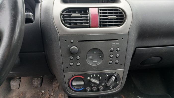 Opel Corsa C 1.2 16V Sloopvoertuig (2004, Zwart)