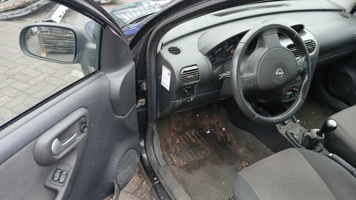 Opel Corsa C 1.2 16V Sloopvoertuig (2004, Zwart)