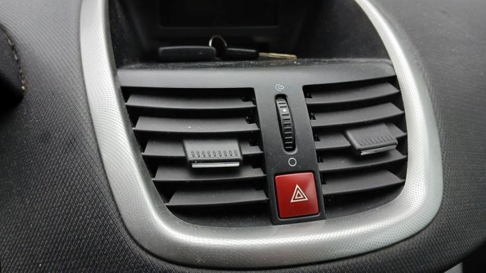 Peugeot 207 SW 1.4 16V Vti Sloopvoertuig (2009, Grijs)