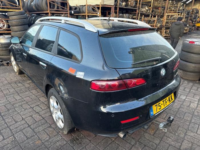 Alfa Romeo 159 Sportwagon 1.9 JTS 16V Sloopvoertuig (2006, Zwart)
