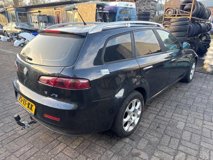 Alfa Romeo 159 Sportwagon 1.9 JTS 16V Sloopvoertuig (2006, Zwart)