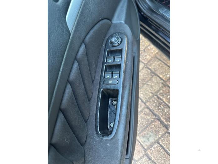 Alfa Romeo 159 Sportwagon 1.9 JTS 16V Sloopvoertuig (2006, Zwart)