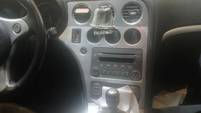 Alfa Romeo 159 Sportwagon 1.9 JTS 16V Sloopvoertuig (2006, Zwart)