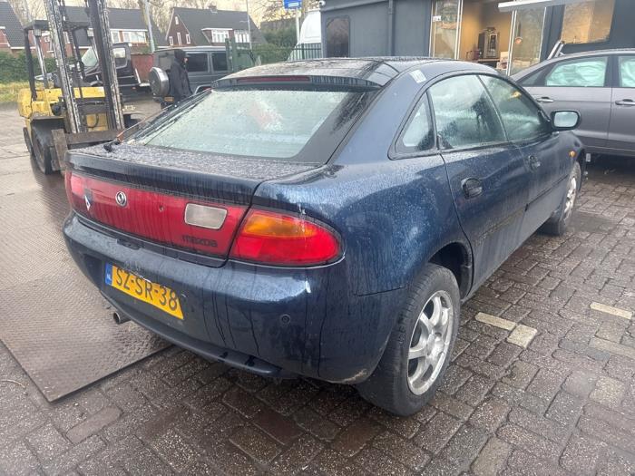 Mazda 323 F 1.5i GLX,GT 16V Sloopvoertuig (1998, Blauw)