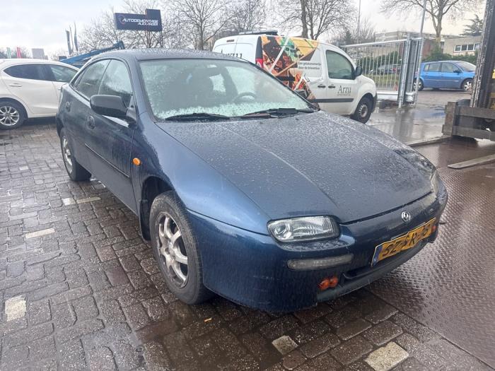 Mazda 323 F 1.5i GLX,GT 16V Sloopvoertuig (1998, Blauw)