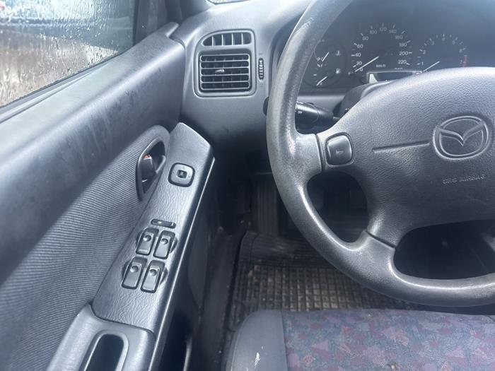 Mazda 323 F 1.5i GLX,GT 16V Sloopvoertuig (1998, Blauw)