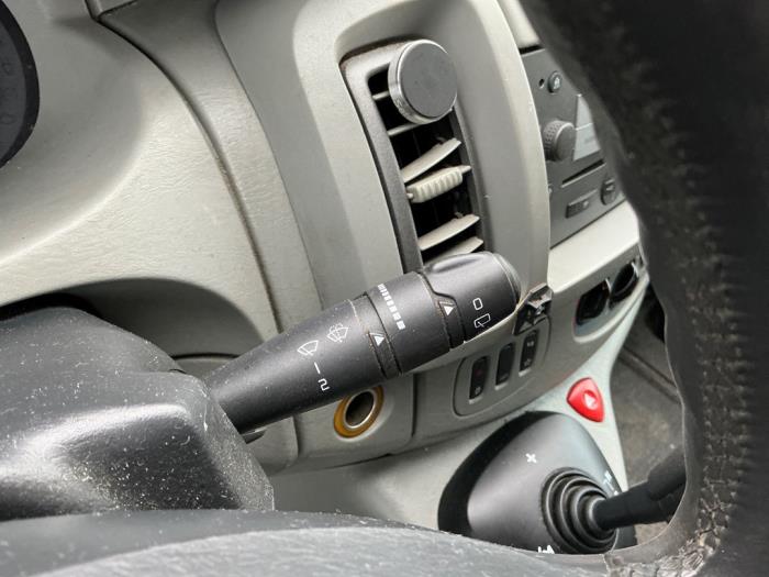 Opel Vivaro 2.5 CDTI 16V Sloopvoertuig (2010, Licht, Blauw)