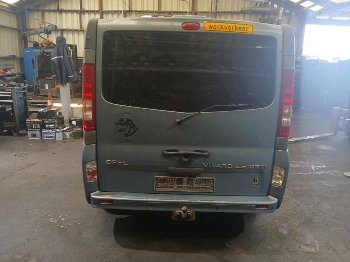 Opel Vivaro 2.5 CDTI 16V Sloopvoertuig (2010, Licht, Blauw)