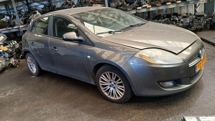 Fiat Bravo 1.4 T-Jet 16V 120 Sloopvoertuig (2008, Bruin)