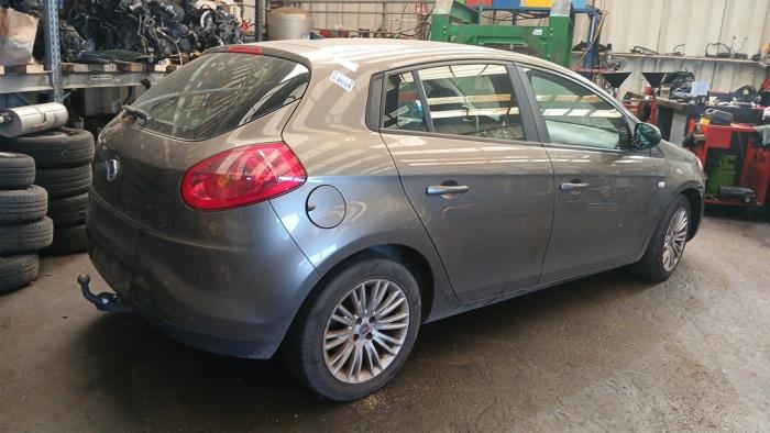 Fiat Bravo 1.4 T-Jet 16V 120 Sloopvoertuig (2008, Bruin)