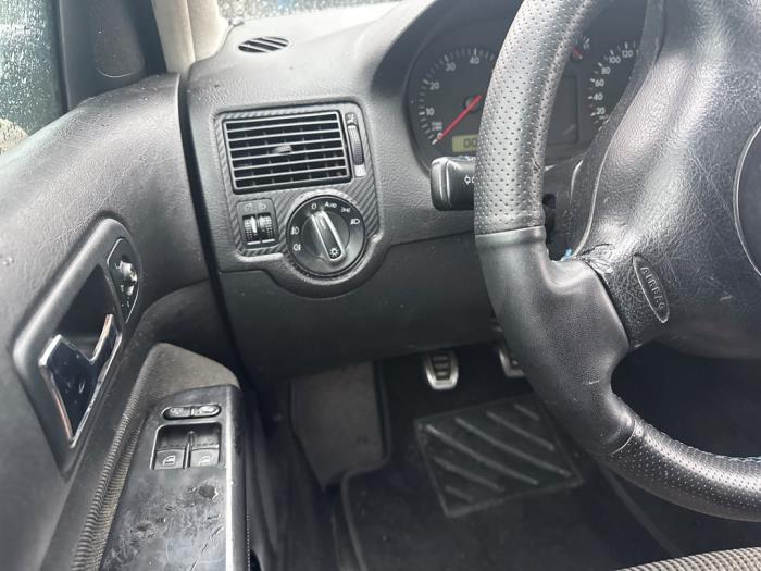 Volkswagen Golf IV 1.6 Sloopvoertuig (1999, Grijs)