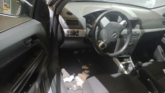 Opel Astra H 1.6 16V Twinport Sloopvoertuig (2004, Grijs)