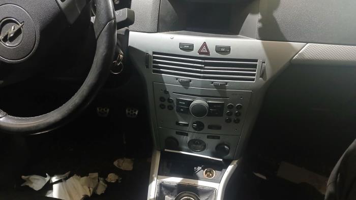 Opel Astra H 1.6 16V Twinport Sloopvoertuig (2004, Grijs)