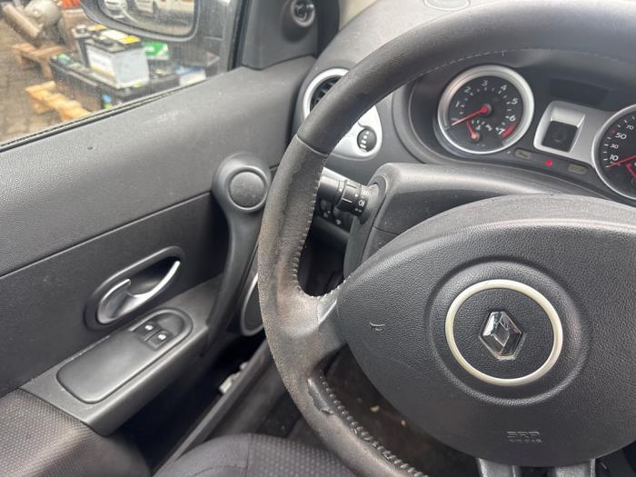 Renault Clio III 1.4 16V Sloopvoertuig (2006, Grijs)