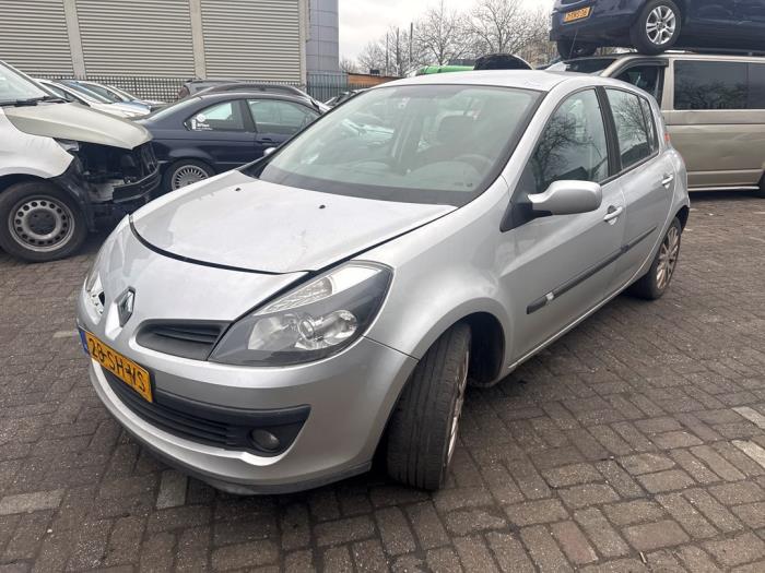 Renault Clio III 1.4 16V Sloopvoertuig (2006, Grijs)