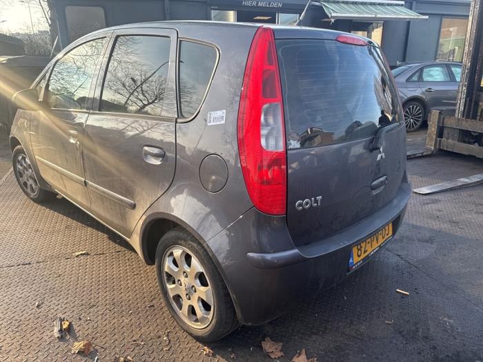 Mitsubishi Colt 1.3 16V Sloopvoertuig (2004, Grijs)