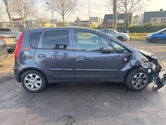 Mitsubishi Colt 1.3 16V Sloopvoertuig (2004, Grijs)
