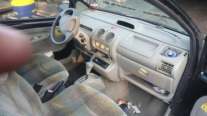 Renault Twingo 1.2 Sloopvoertuig (1999, Zwart)