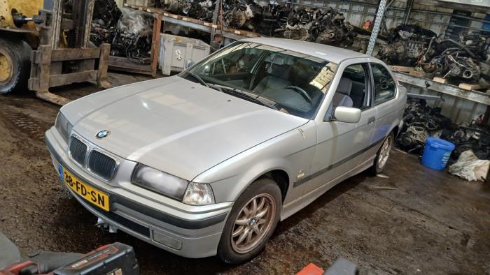 BMW 3 serie Compact 316i Sloopvoertuig (2000, Grijs)