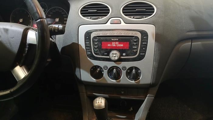 Ford Focus 2 Wagon 1.6 16V Sloopvoertuig (2007, Wit)