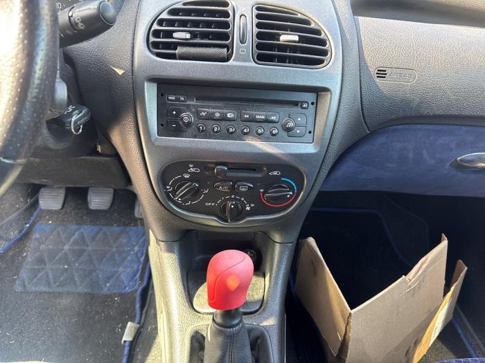 Peugeot 206 1.4 16V Sloopvoertuig (2005, Grijs)