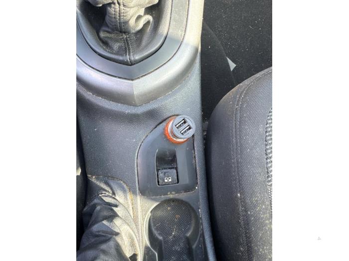 Peugeot 308 1.6 VTI 16V Sloopvoertuig (2007, Rood)