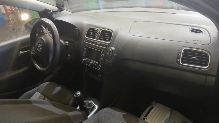 Volkswagen Polo V 1.2 TDI 12V BlueMotion Sloopvoertuig (2012, Zwart)
