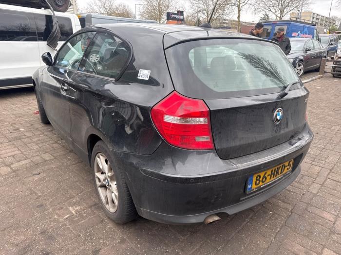BMW 1 serie 118i 16V Sloopvoertuig (2009, Zwart)