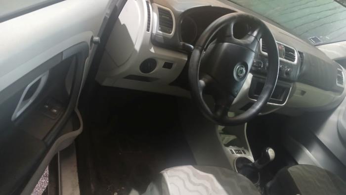 Skoda Fabia II 1.2i 12V Sloopvoertuig (2008, Grijs)