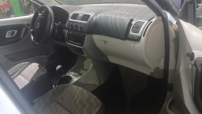 Skoda Fabia II 1.2i 12V Sloopvoertuig (2008, Grijs)