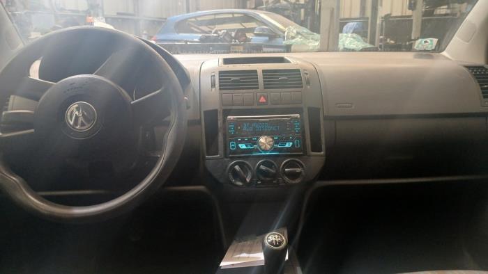 Volkswagen Polo IV 1.4 16V Sloopvoertuig (2006, Zwart)