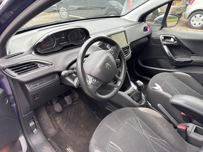 Peugeot 208 I 1.2 Vti 12V PureTech 82 Sloopvoertuig (2012, Blauw)