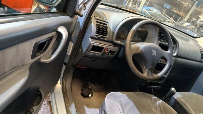 Peugeot Partner Combispace 1.6 16V Sloopvoertuig (2002, Grijs)