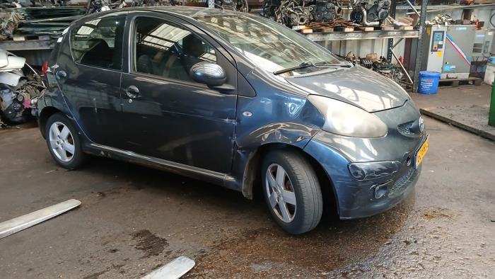 Toyota Aygo 1.0 12V VVT-i Sloopvoertuig (2008, Grijs)